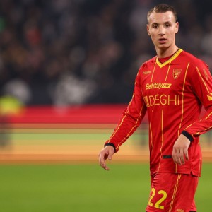 开云-米兰与莱切评估卡马尔达肩伤情况|AC米兰|意甲|莱切俱乐部|体育赛事讨论|ac米兰_新浪体育_新浪新闻