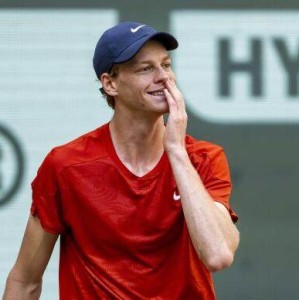 开云平台-首登世界第一后首站即夺冠 辛纳成温网最大热门？